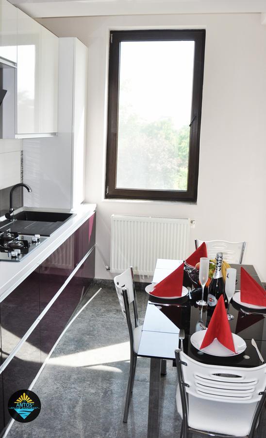 Antos Deluxe Apartment Constanta Luaran gambar