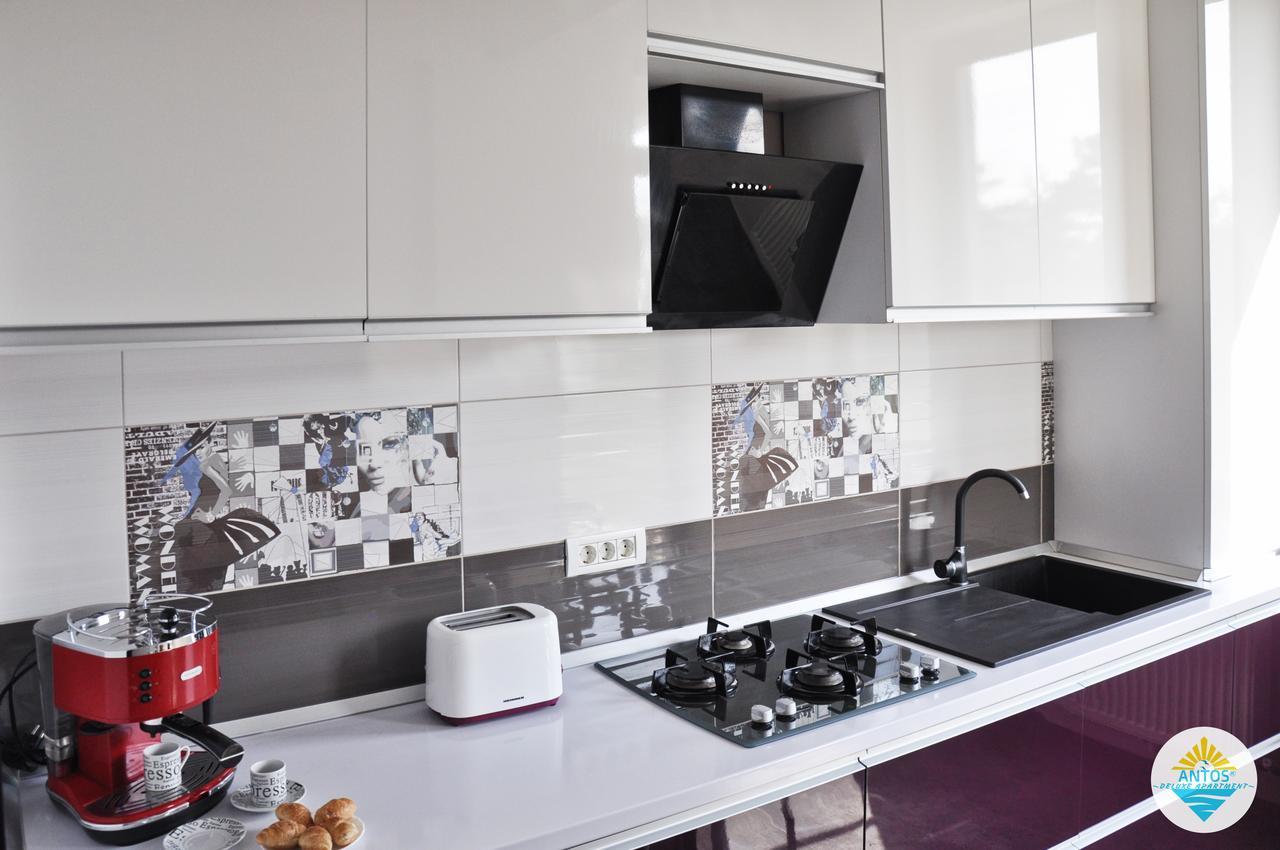 Antos Deluxe Apartment Constanta Luaran gambar