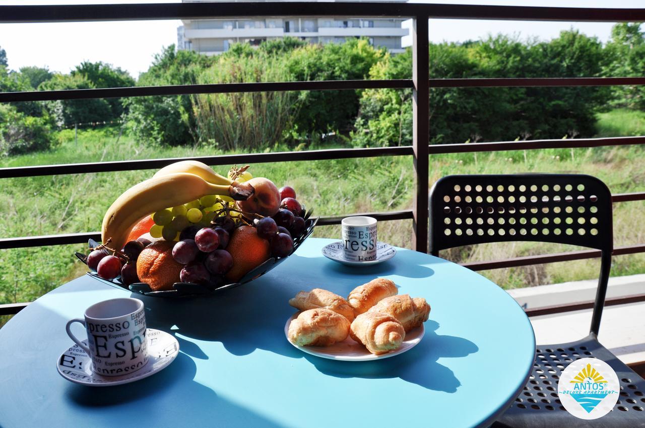 Antos Deluxe Apartment Constanta Luaran gambar
